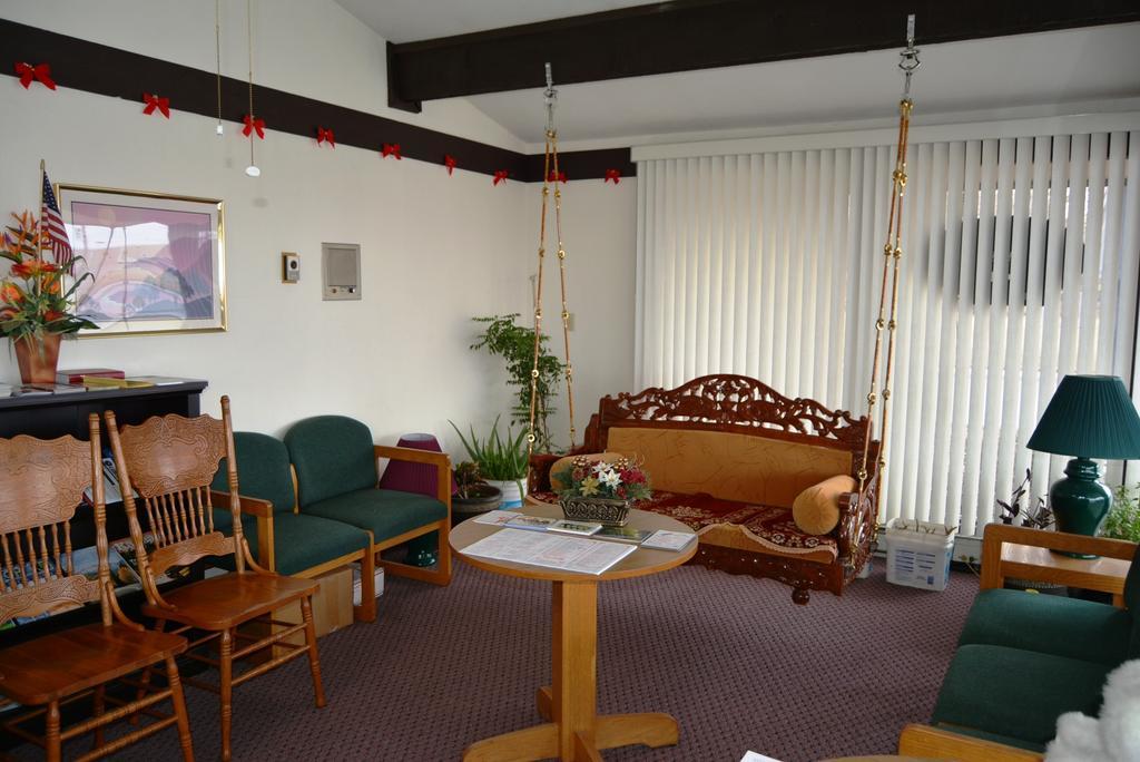 Viking Motel Lindsborg Extérieur photo