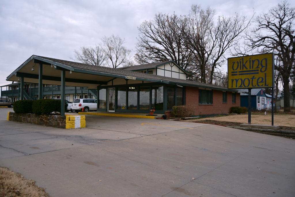 Viking Motel Lindsborg Extérieur photo