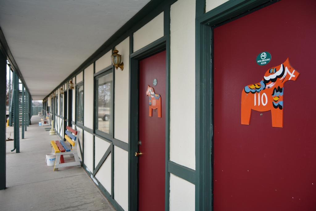 Viking Motel Lindsborg Extérieur photo
